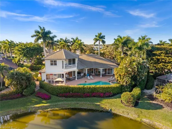 8812 Muirfield DR, Naples, FL 34109