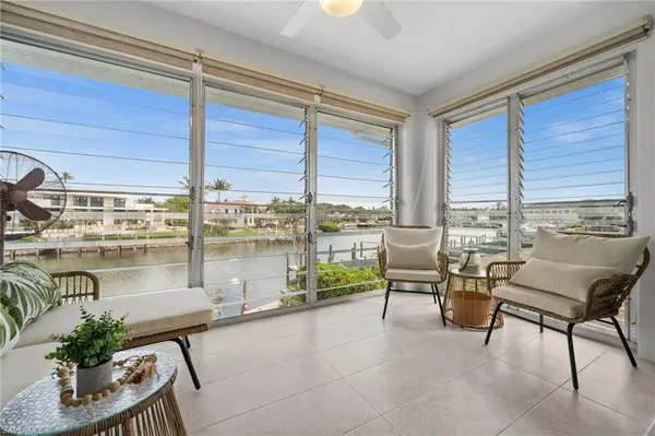 1550 GULF SHORE BLVD N #E2, Naples, FL 34102