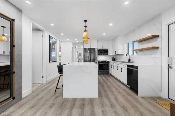 2500 Gulf Shore BLVD N #N7, Naples, FL 34103