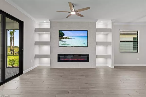 19402 Hinkley DR, Estero, FL 33928