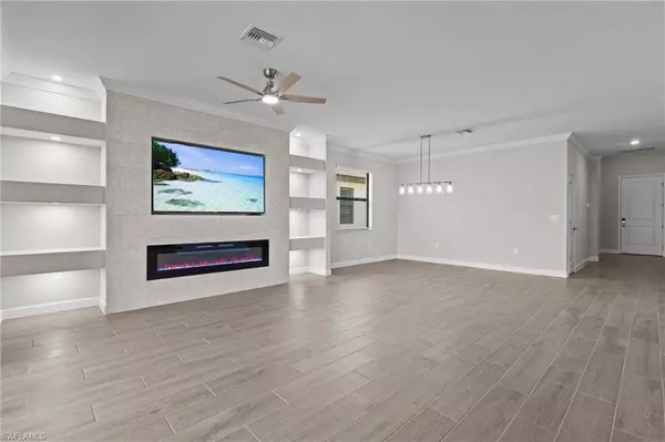 19402 Hinkley DR, Estero, FL 33928