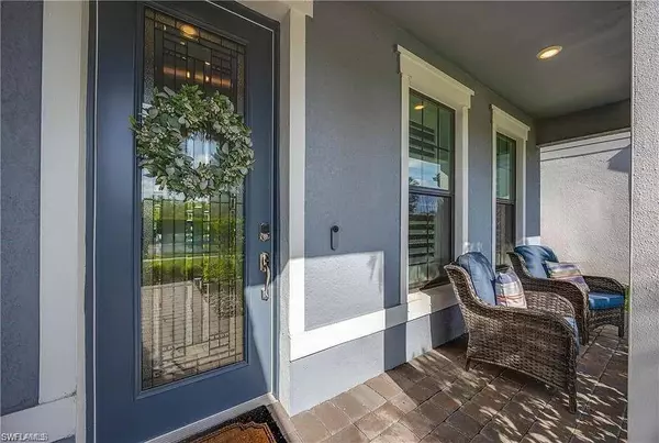 10367 Ventana LN, Naples, FL 34120