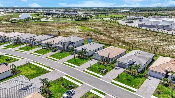 19390 Hinkley DR, Estero, FL 33928