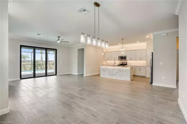 19282 Hinkley DR, Estero, FL 33928