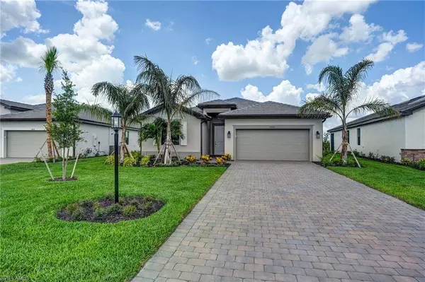 19282 Hinkley DR, Estero, FL 33928