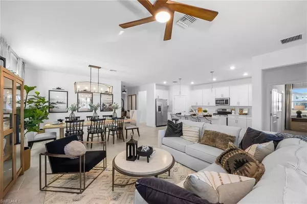 17752 Saddleback LOOP, North Fort Myers, FL 33917