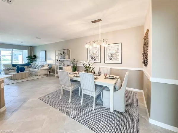 2039 Vermont LN, Naples, FL 34120