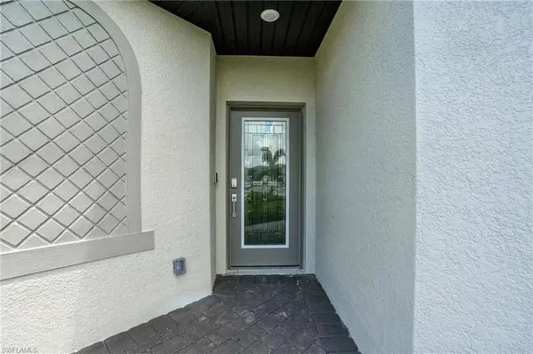 19604 Hinkley DR, Estero, FL 33928