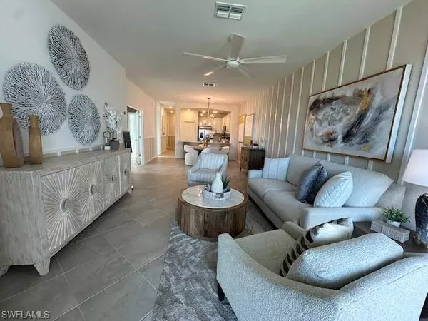 2055 Vermont LN, Naples, FL 34120