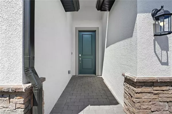 19053 Hinkley DR, Estero, FL 33928