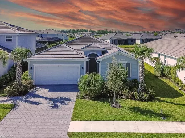 2314 Avocado LN, Naples, FL 34120