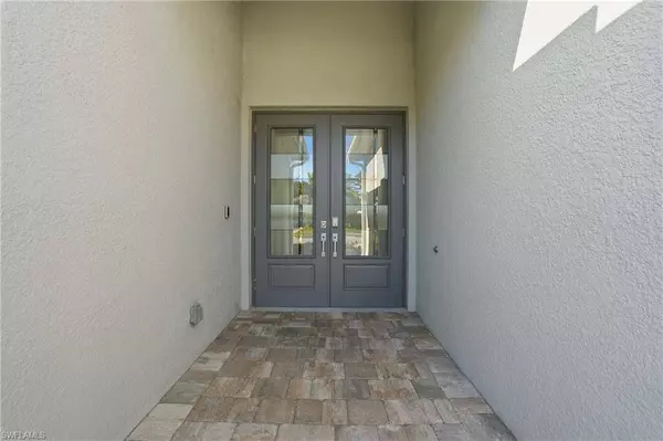 13686 Blue Bay CIR, Fort Myers, FL 33913