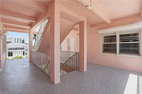 26236 Hickory BLVD #18, Bonita Springs, FL 34134