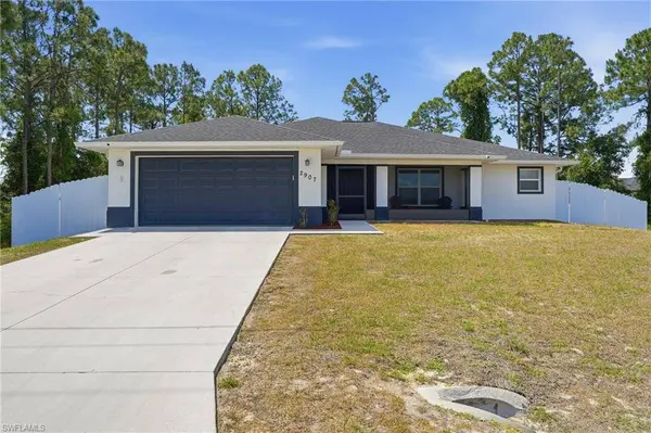 2907 18th ST SW, Lehigh Acres, FL 33976