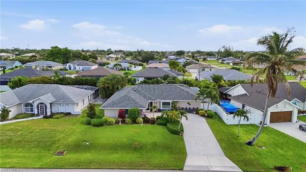 2233 SW 12th PL, Cape Coral, FL 33991