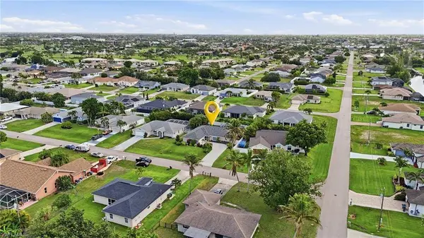2233 SW 12th PL, Cape Coral, FL 33991