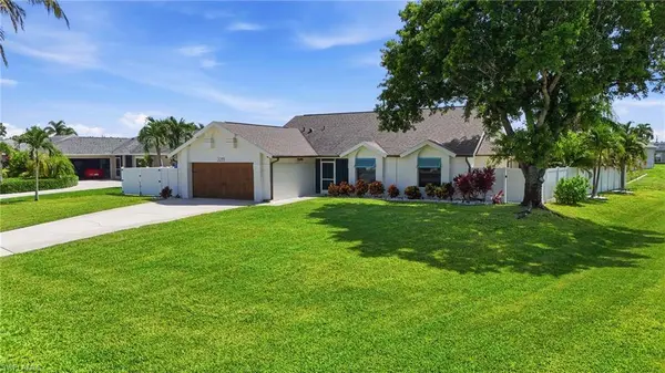 2235 SW 12th PL, Cape Coral, FL 33991