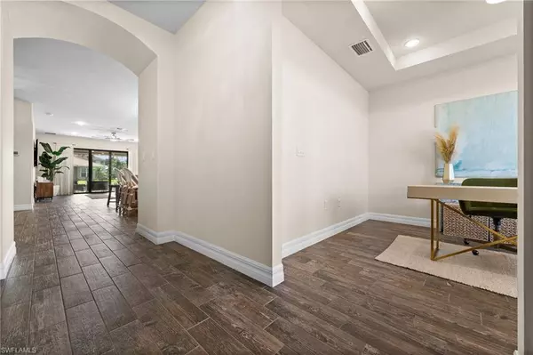 14750 Laguna DR, Fort Myers, FL 33908