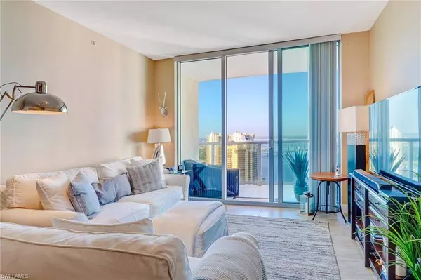 3000 Oasis Grand BLVD #3006, Fort Myers, FL 33916