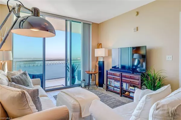 3000 Oasis Grand BLVD #3006, Fort Myers, FL 33916