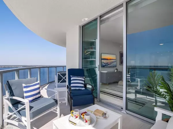 3000 Oasis Grand BLVD #2107, Fort Myers, FL 33916