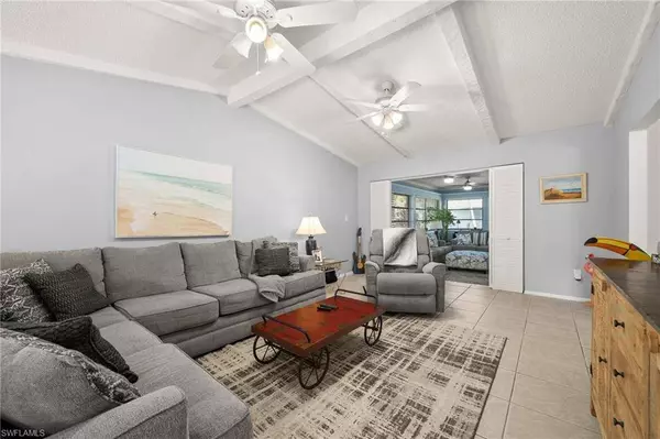 11660 Pointe Circle DR, Fort Myers, FL 33908