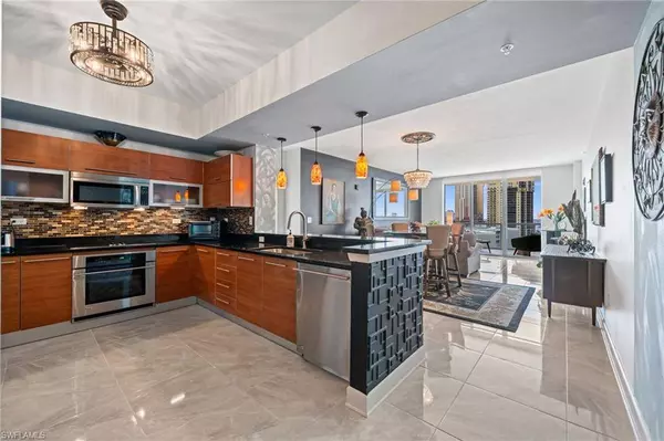 3000 Oasis Grand BLVD #901, Fort Myers, FL 33916