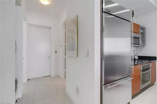 3000 Oasis Grand BLVD #MPH6, Fort Myers, FL 33916