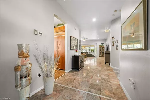 11962 Seabreeze Cove LN, Fort Myers, FL 33908