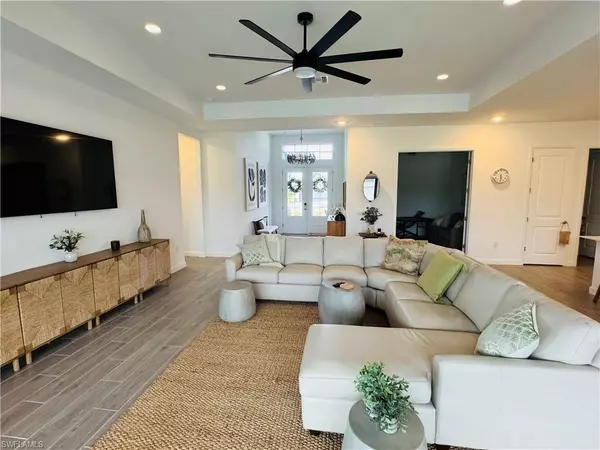 10798 Timber Creek DR, Fort Myers, FL 33913