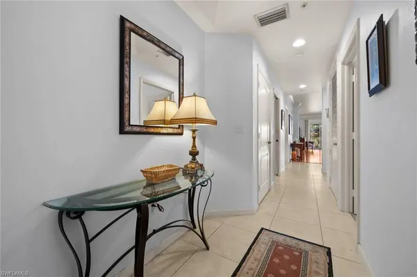 14819 Laguna DR #203, Fort Myers, FL 33908