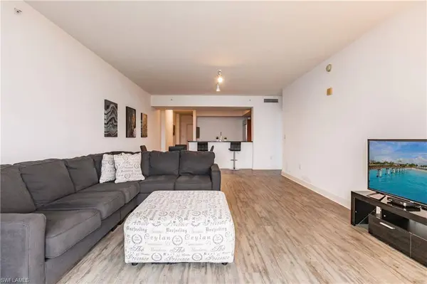 3000 Oasis Grand BLVD #2004, Fort Myers, FL 33916
