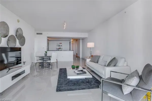 3000 Oasis Grand BLVD #3005, Fort Myers, FL 33916