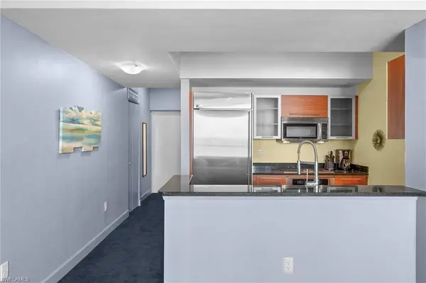 3000 Oasis Grand BLVD #906, Fort Myers, FL 33916