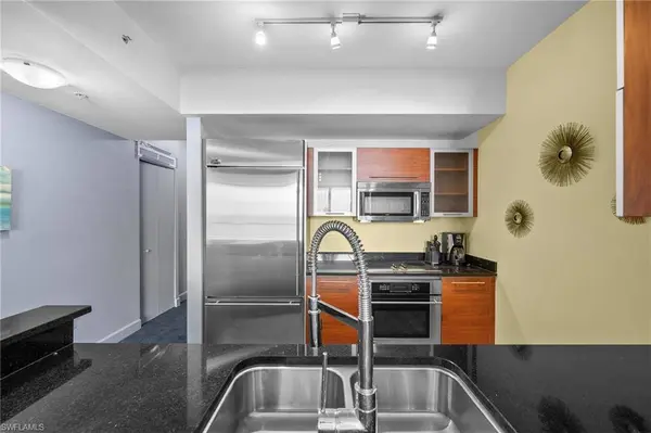 3000 Oasis Grand BLVD #906, Fort Myers, FL 33916