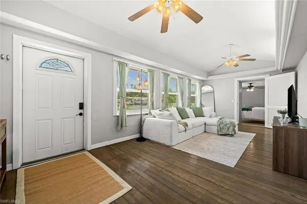 12071 Palm DR, Fort Myers, FL 33908