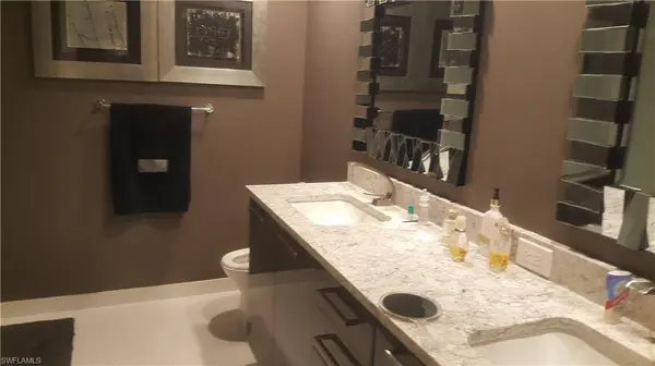 3000 Oasis Grand BLVD #2105, Fort Myers, FL 33916