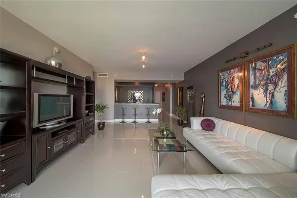 3000 Oasis Grand BLVD #2105, Fort Myers, FL 33916