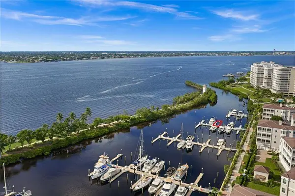 38 FT. I-4 BOAT SLIP AT GULF HARBOUR, Fort Myers, FL 33908