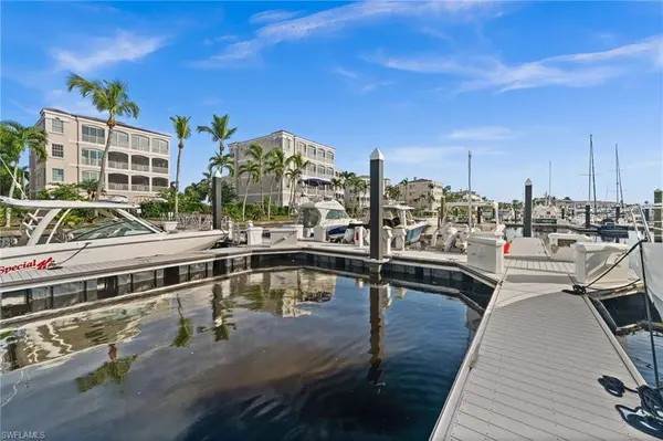38 FT. I-4 BOAT SLIP AT GULF HARBOUR, Fort Myers, FL 33908