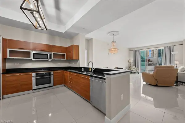 3000 Oasis Grand BLVD #401, Fort Myers, FL 33916