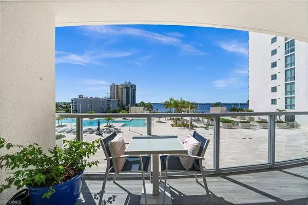 3000 Oasis Grand BLVD #506
