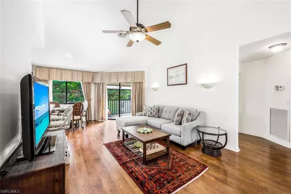 78 Bennington DR #5-8, Naples, FL 34104