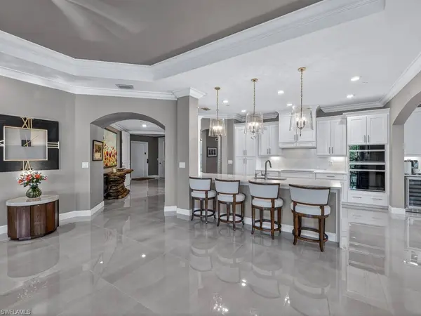 16371 Viansa WAY #201, Naples, FL 34110