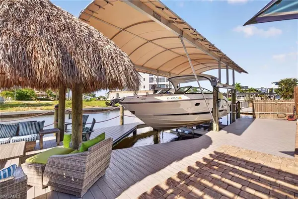 820 3rd ST, Fort Myers Beach, FL 33931