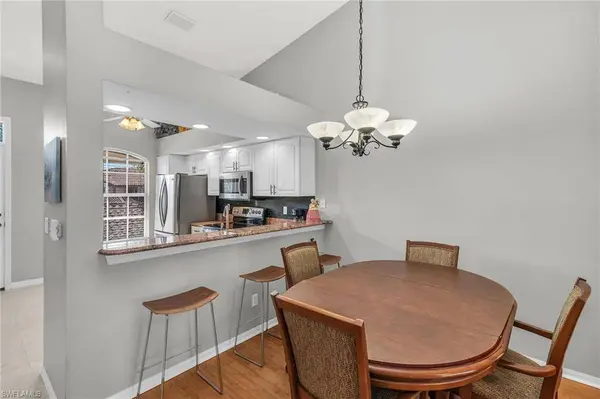 162 Newport DR #1208, Naples, FL 34114