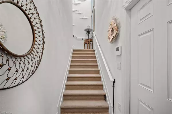 9064 Siesta Bay DR #201, Naples, FL 34120