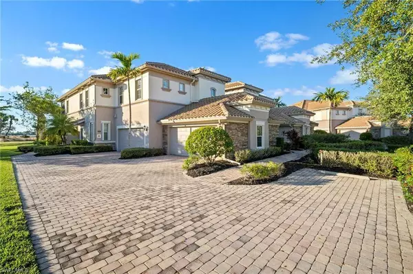 9064 Siesta Bay DR #201, Naples, FL 34120