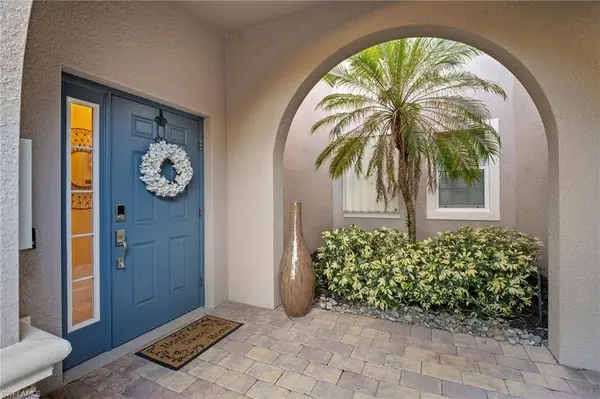 9064 Siesta Bay DR #201, Naples, FL 34120