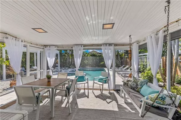 564 109th AVE N, Naples, FL 34108